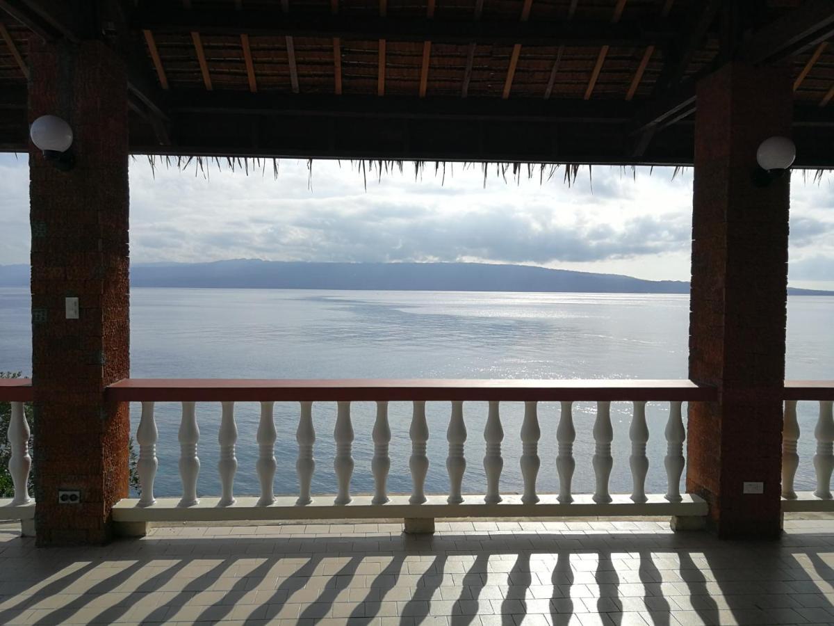 Wuthering Heights Bed & Breakfast By The Sea Dumaguete City Exteriör bild