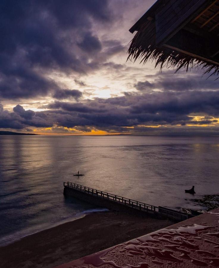 Wuthering Heights Bed & Breakfast By The Sea Dumaguete City Exteriör bild