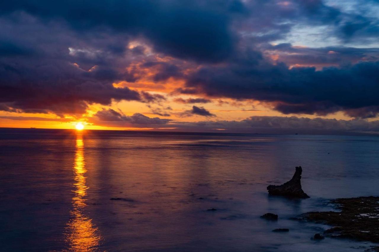 Wuthering Heights Bed & Breakfast By The Sea Dumaguete City Exteriör bild