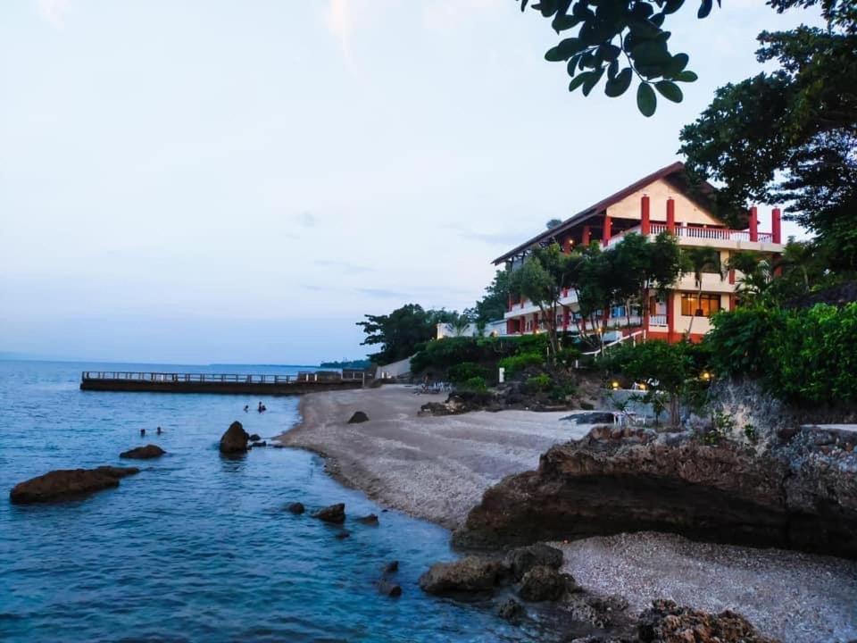 Wuthering Heights Bed & Breakfast By The Sea Dumaguete City Exteriör bild