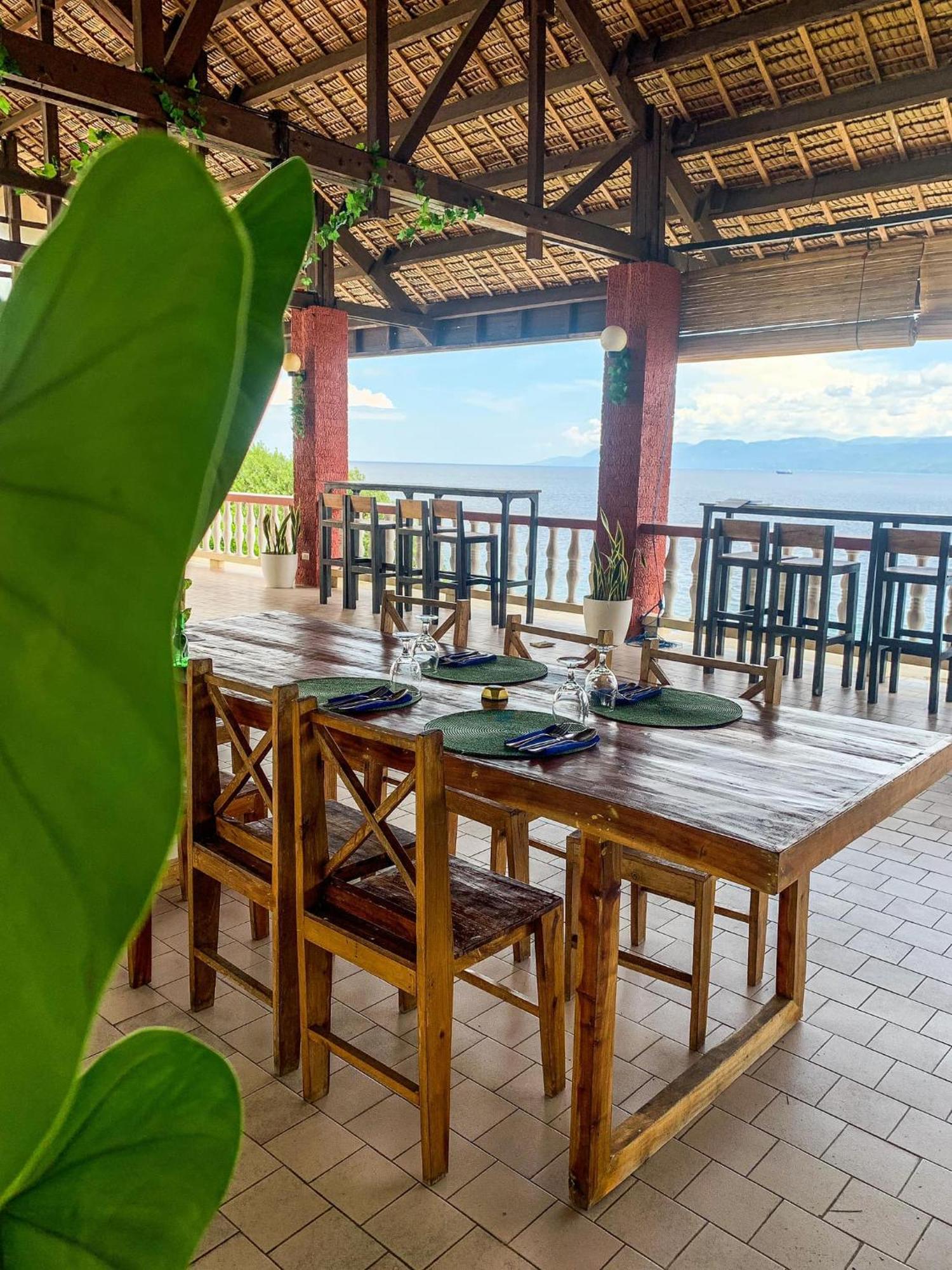 Wuthering Heights Bed & Breakfast By The Sea Dumaguete City Exteriör bild
