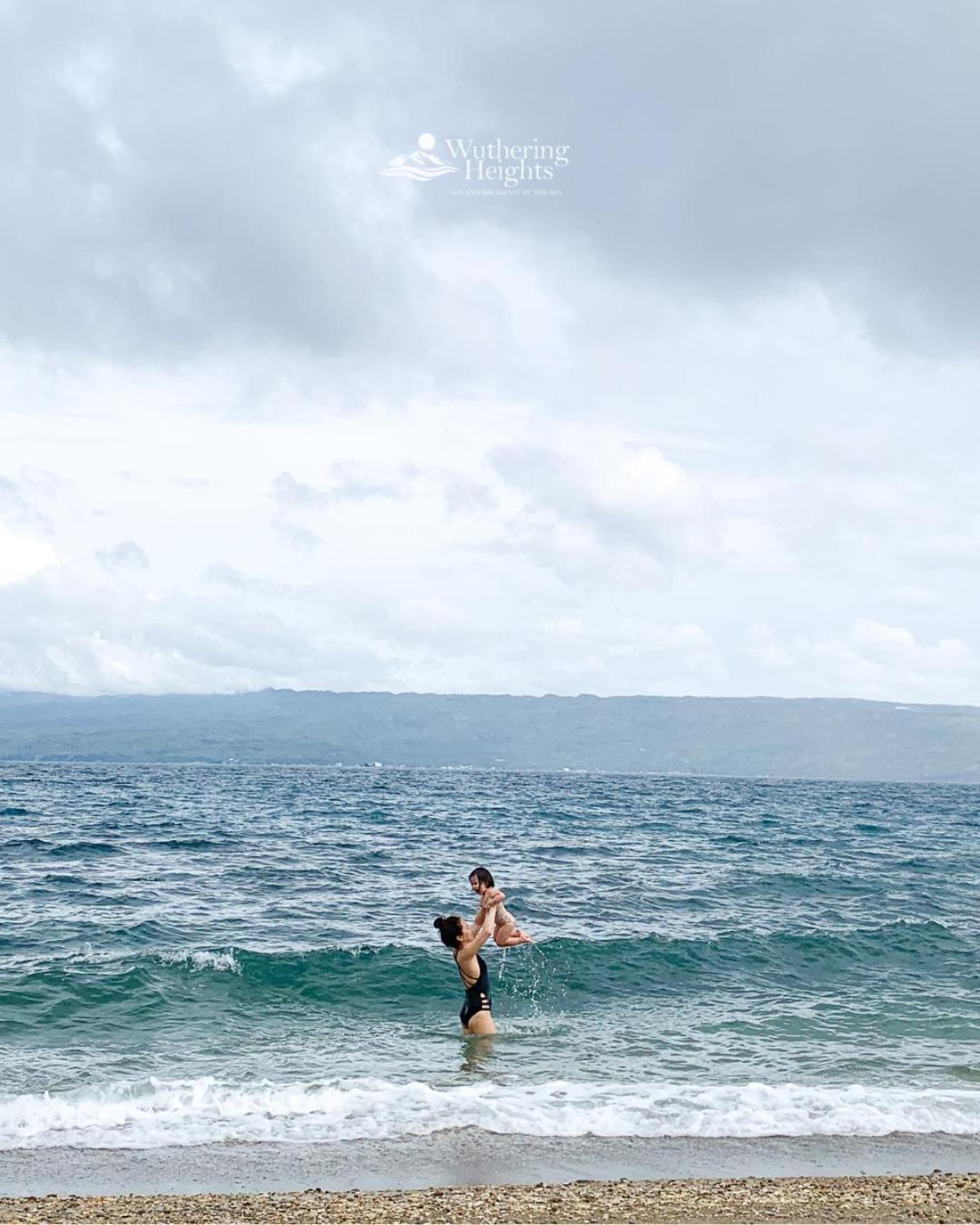 Wuthering Heights Bed & Breakfast By The Sea Dumaguete City Exteriör bild