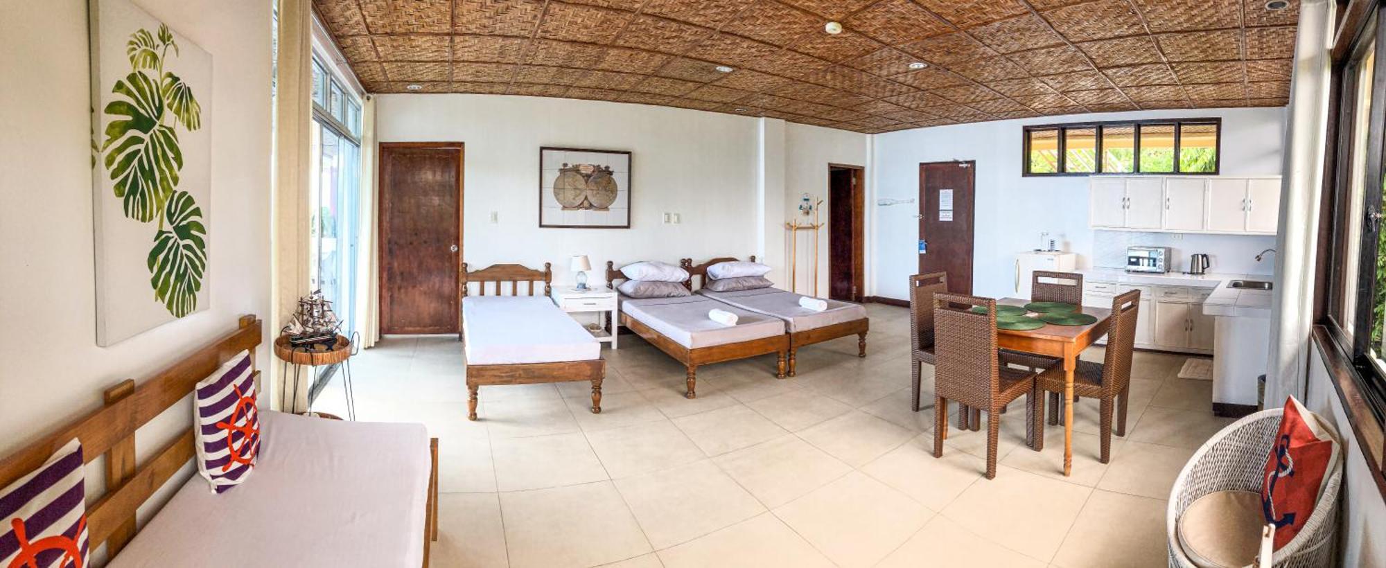 Wuthering Heights Bed & Breakfast By The Sea Dumaguete City Exteriör bild