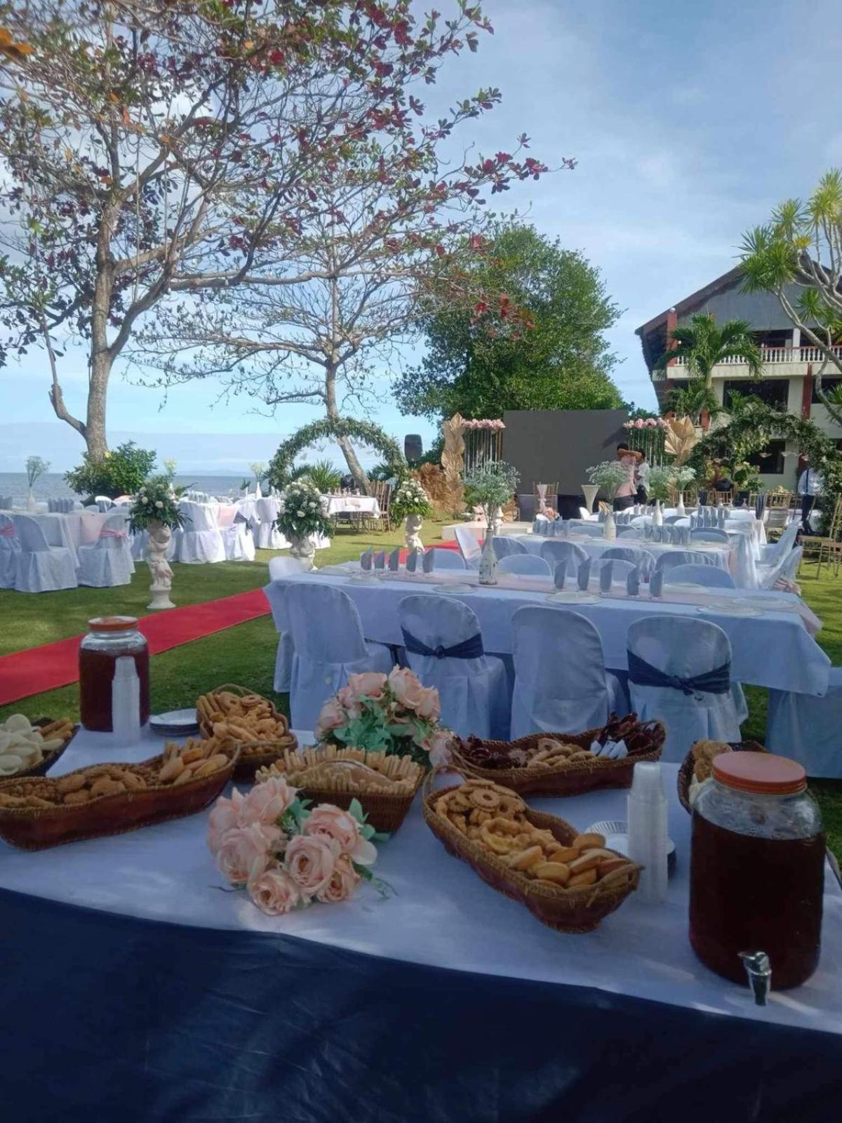 Wuthering Heights Bed & Breakfast By The Sea Dumaguete City Exteriör bild