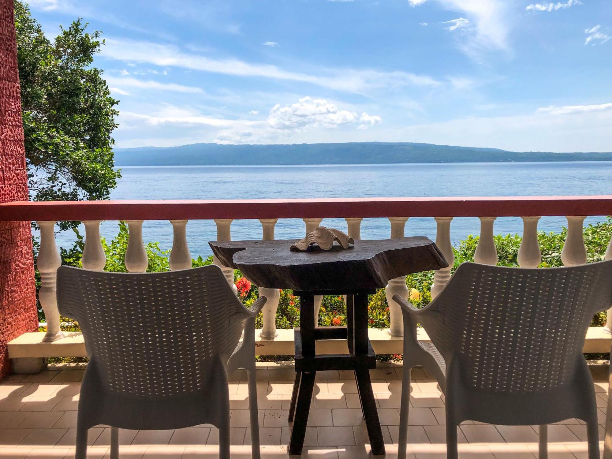 Wuthering Heights Bed & Breakfast By The Sea Dumaguete City Exteriör bild