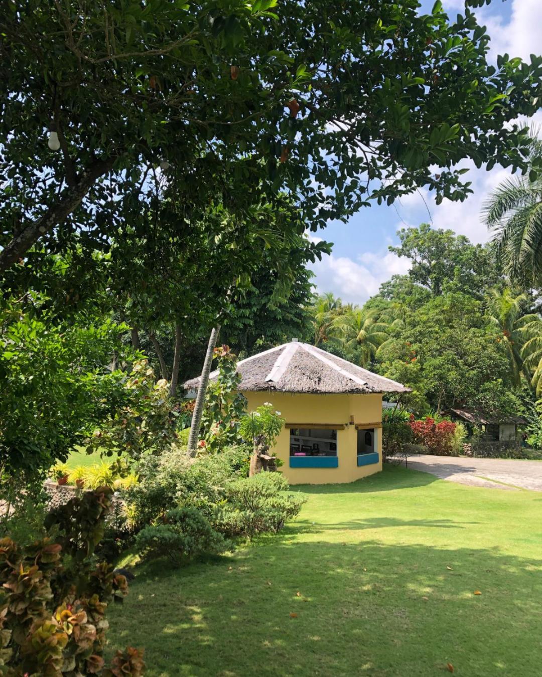 Wuthering Heights Bed & Breakfast By The Sea Dumaguete City Exteriör bild